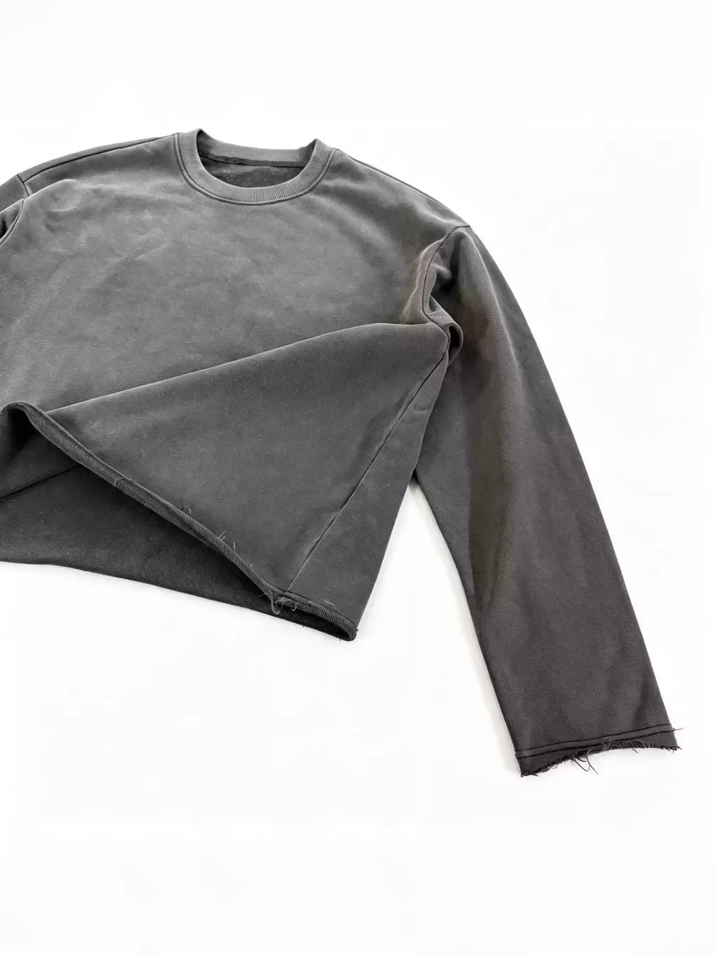 Washed Cropped Sweatshirt – Charcoal Grey Streetwear