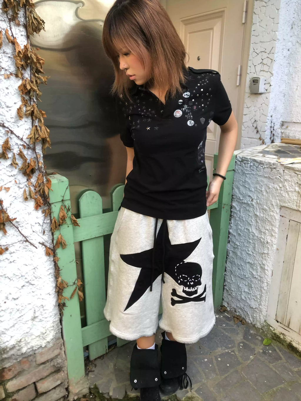 Lightning Skull Graphic Shorts – Grey Streetwear