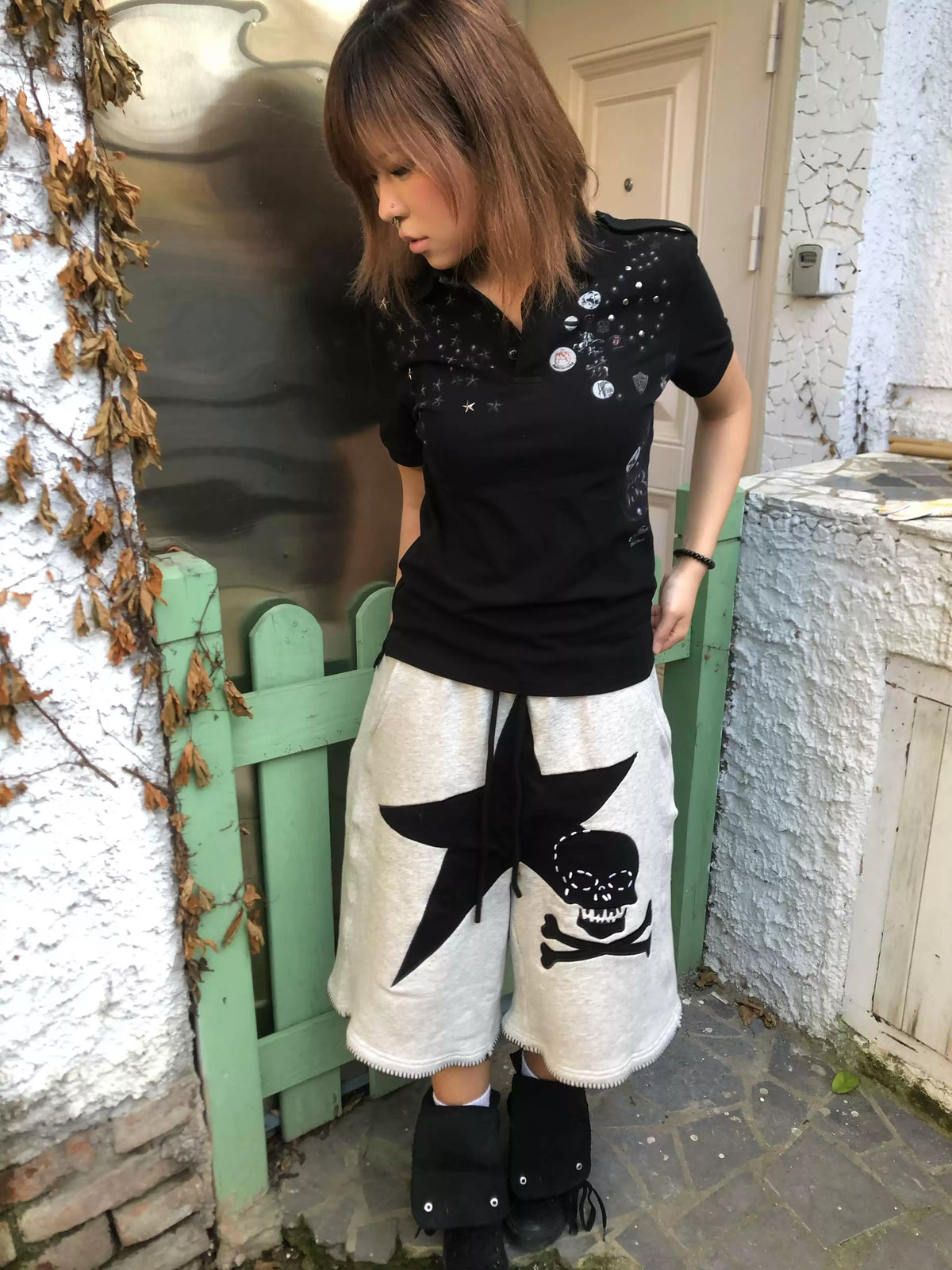 Lightning Skull Graphic Shorts – Grey Streetwear